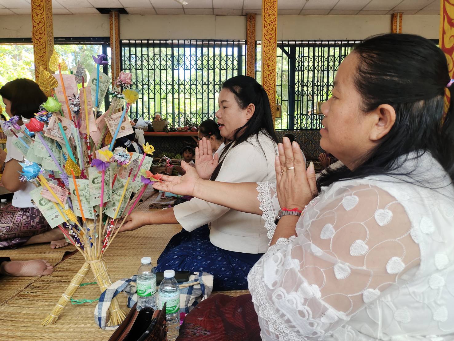 สพอ. ส่องดาวร่วมงานทอดกฐินสามัคคีอำเภอส่องดาว ประจำปี พ.ศ. 2568