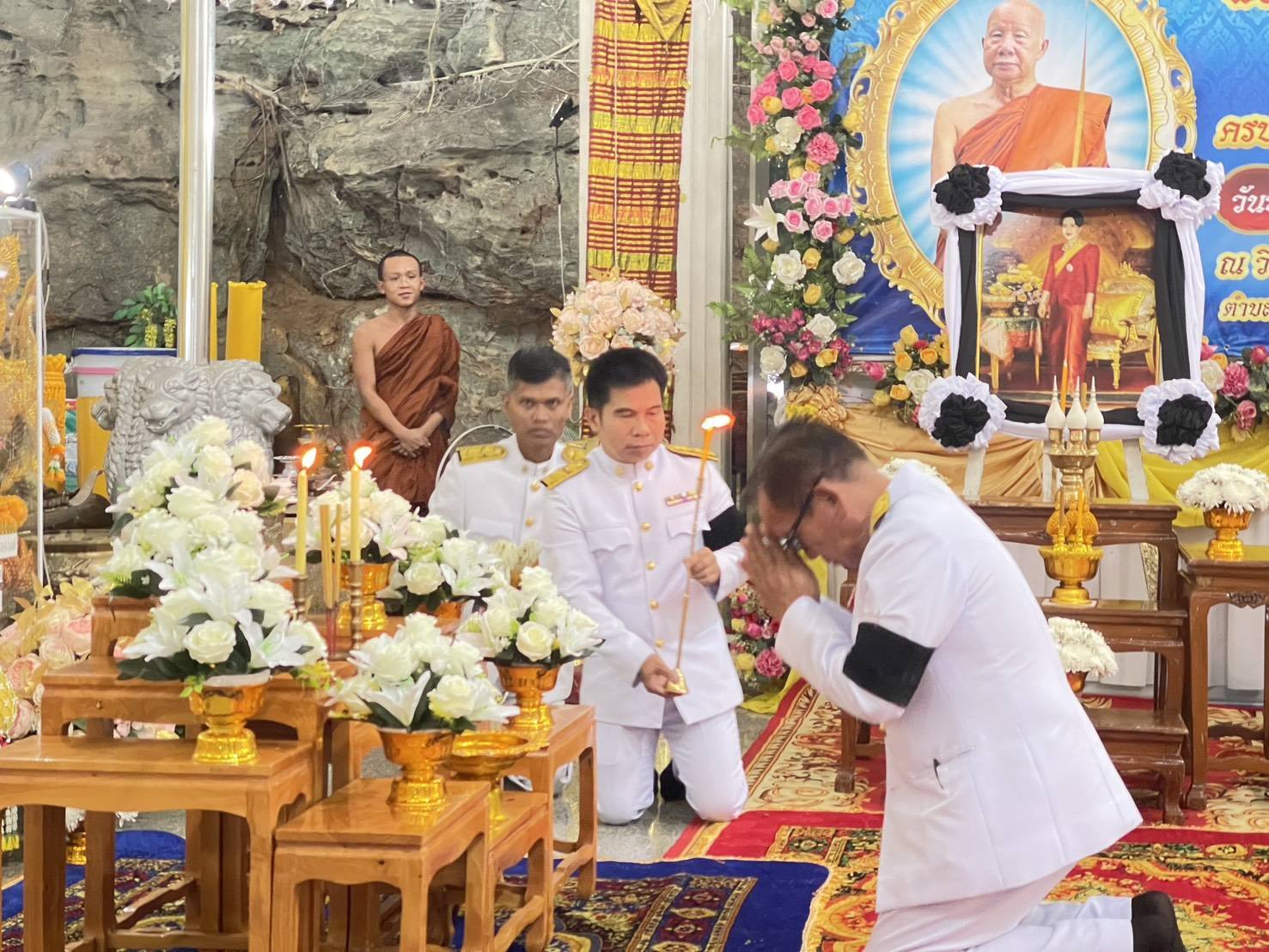 พช.ส่องดาว ร่วมพิธีบำเพ็ญกุศล ครบ ๗ วัน (สัตตมวาร) สมเด็จพระนางเจ้าสิริกิติ์ พระบรมราชินีนาถ พระบรมราชชนนีพันปีหลวง