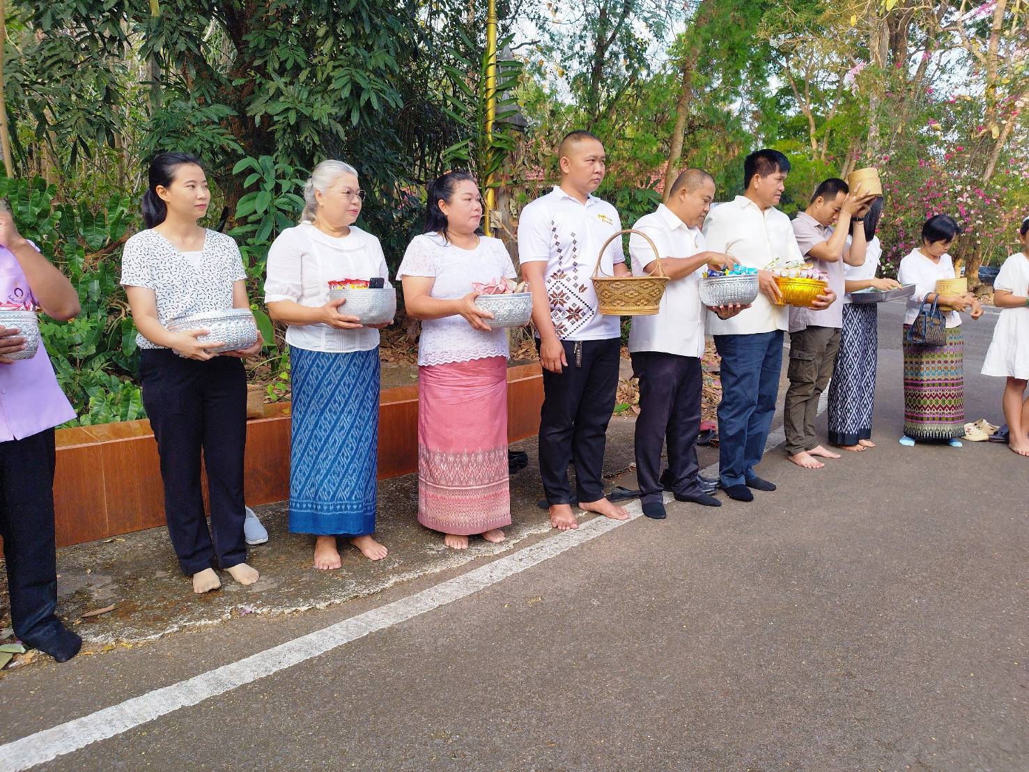 พัฒนาการอำเภอส่องดาว ร่วมกิจกรรมส่งเสริมคุณธรรมจริยธรรม ตามนโยบาย Quick Win สกลนคร