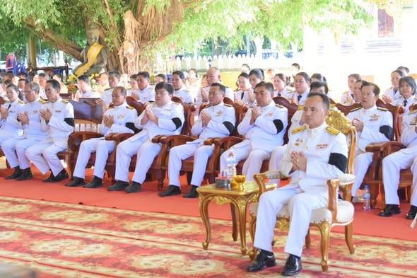 ช.ส่องดาว ร่วมพิธีบำเพ็ญกุศลและทำบุญตักบาตร ครบ 15 วัน (ปัณรสมวาร) แห่งการสิ้นพระชนม์ถวายเป็นพระกุศลแด่สมเด็จพระเจ้าลูกเธอ เจ้าฟ้าพัชรกิติยาภา นเรนทิราเทพยวดี กรมหลวงราชสาริณีสิริพัชร มหาวัชรราชธิดา